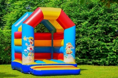 子供用のビニールアスレチック