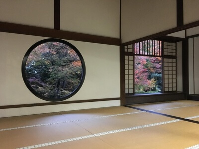 日本家屋の窓